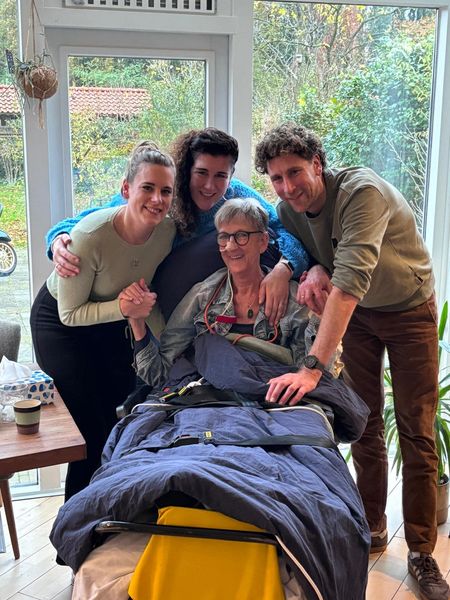wensambulance voor Lisette de vries